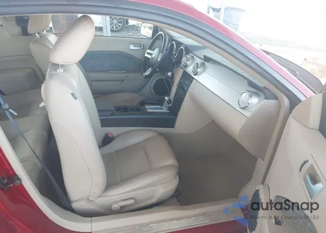 2008 Ford Mustang V6 Deluxe/V6 Premium из США, поврежденный, VIN 1ZVHT80N185124424